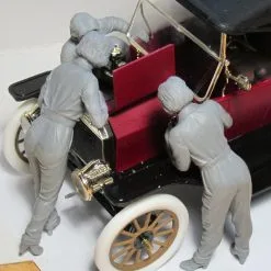 ICM 1/24 American Mechanics (1910s) (3 Figures) # 24009 -Aircraft Kits Sales 1500539014 img 0007