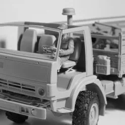 ICM 1/35 Soviet ZiL-131 KShM With Soviet Drivers # 35524 -Aircraft Kits Sales 1563968747 ramdisk crop 178993448 ntjpcd