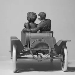 ICM 1/24 American Sport Car Drivers (1910s) (1 Male, 1 Female Figures) # 24014