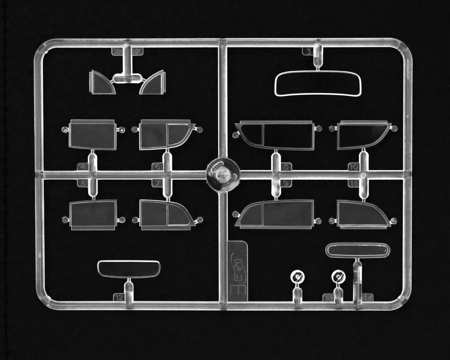 ICM 1/35 Moskvitch-401-420A, Soviet Passenger Car # 35484 12 ICM 1/35 Moskvitch-401-420A, Soviet Passenger Car # 35484 - Image 10