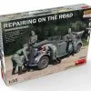 Miniart 1/35 Repair On The Road (170V Cabrio & 4 Figs) # 35295 2 Miniart 1/35 Repair On The Road (170V Cabrio & 4 Figs) # 35295 -Aircraft Kits Sales 35295 3d box