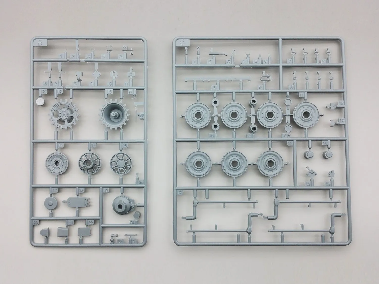 Amusing Hobby 1/35 Panther II Prototype Design Plan # 35A012 9 Amusing Hobby 1/35 Panther II Prototype Design Plan # 35A012 - Image 7