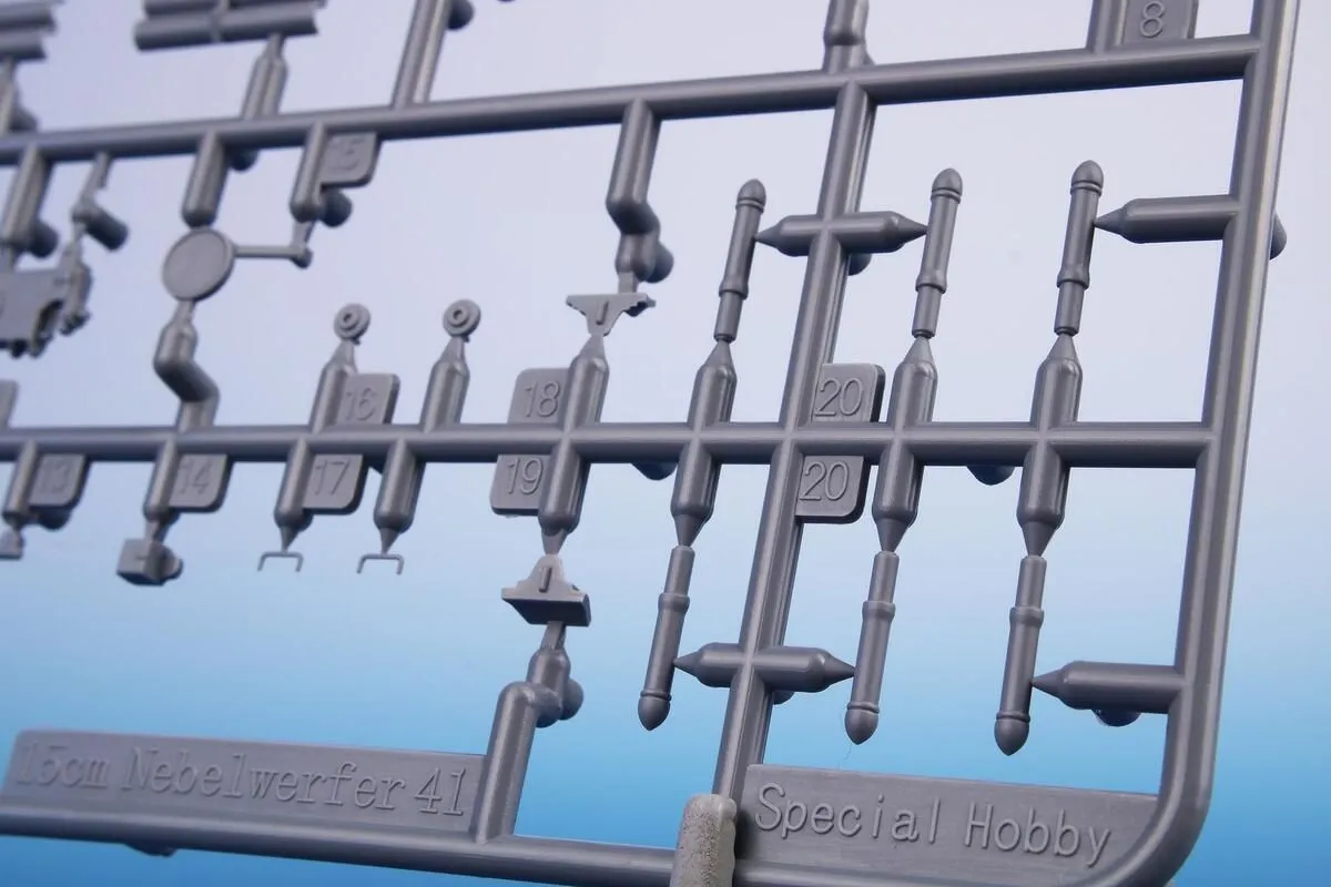 Special Armour 1/72 15 Cm Nebelwerfer 41 'German Multiple Rocket Launcher' # 72026 9 Special Armour 1/72 15 Cm Nebelwerfer 41 'German Multiple Rocket Launcher' # 72026 - Image 7