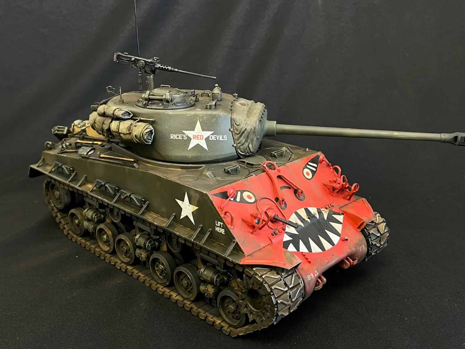 Andy’s Hobby Headquarters Andy’s Hobby Headquarters 1/16 M4A3E8 Sherman "Easy Eight" With T80 Tracks # 004 5 Andy’s Hobby Headquarters Andy’s Hobby Headquarters 1/16 M4A3E8 Sherman "Easy Eight" With T80 Tracks # 004 - Image 3