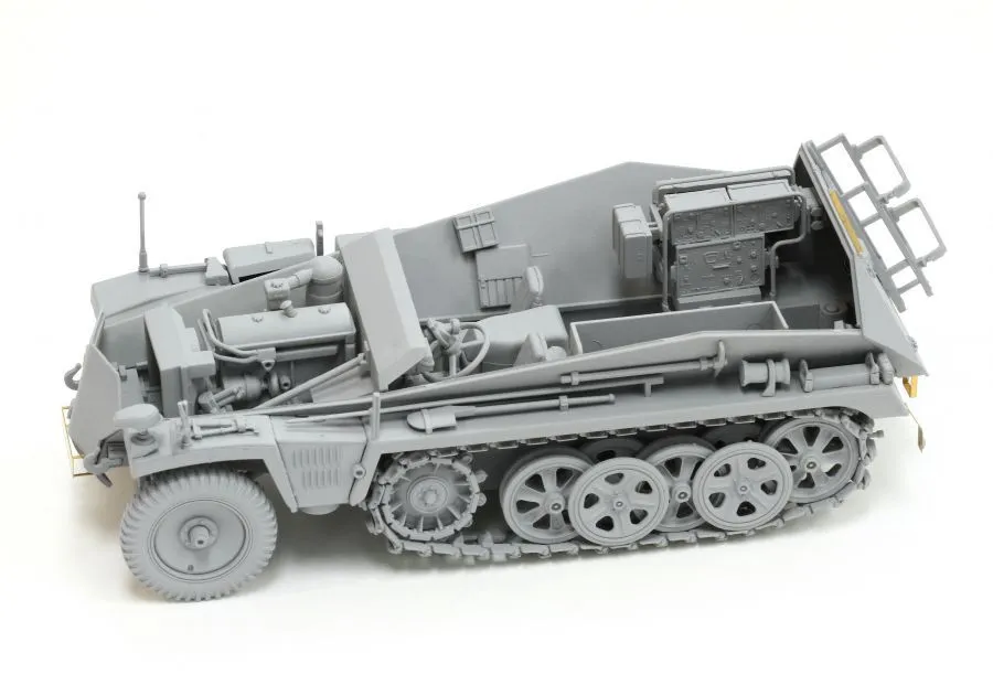 Dragon 1/35 Sd.Kfz 250/3 Greif (2 In 1) # 6911 8 Dragon 1/35 Sd.Kfz 250/3 Greif (2 In 1) # 6911 - Image 6