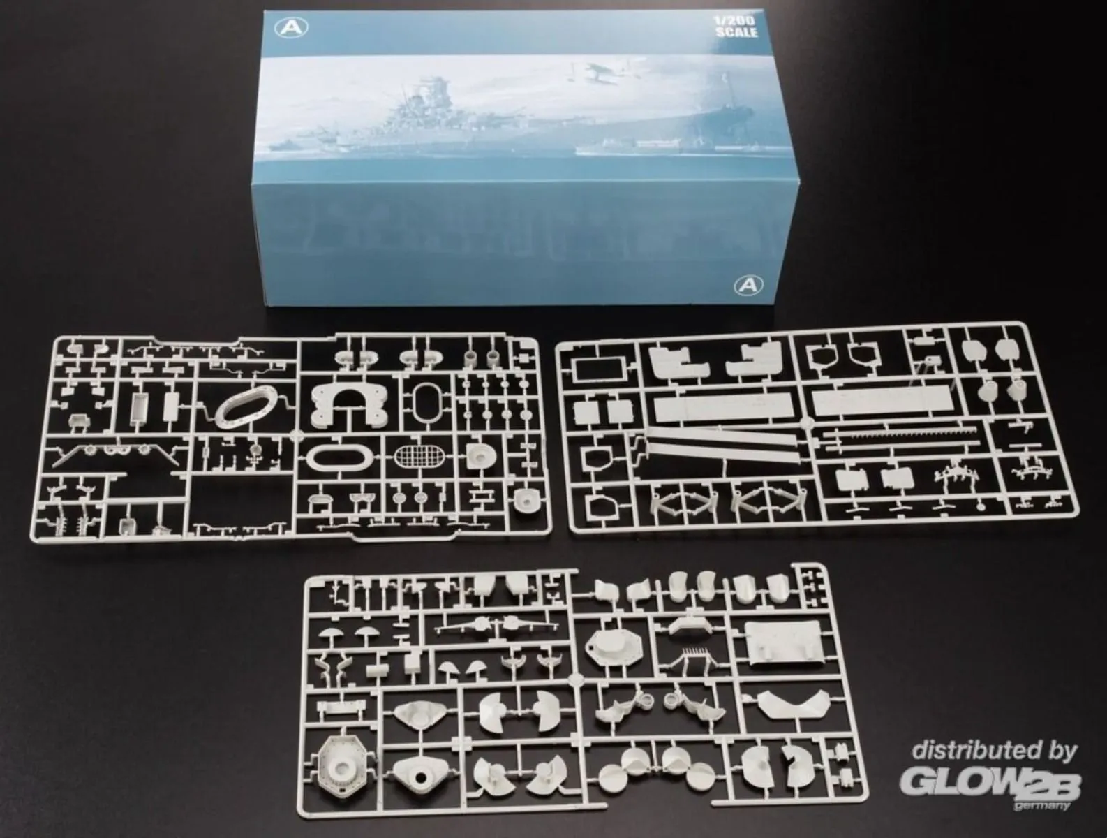 EModels Glow2B 1/200 IJN Yamato Battleship # 64010 7 EModels Glow2B 1/200 IJN Yamato Battleship # 64010 - Image 5