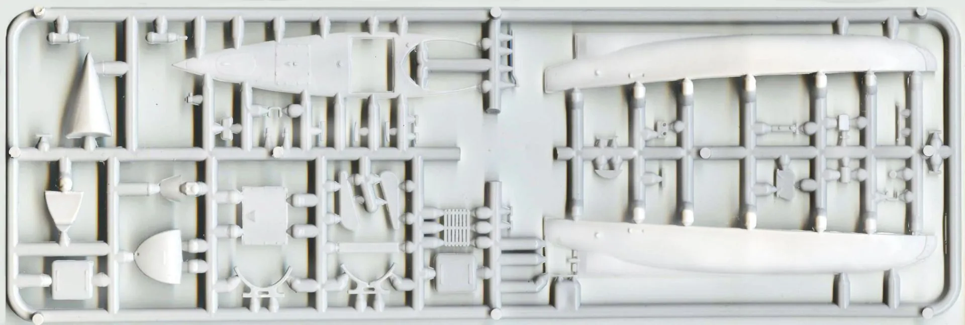 EModels GMU 1/35 Motorized Submersible Canoe "Sleeping Beauty" Project (SOE) # 35001 7 EModels GMU 1/35 Motorized Submersible Canoe "Sleeping Beauty" Project (SOE) # 35001 - Image 5