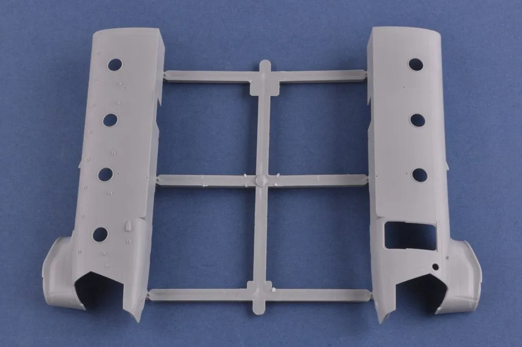 Hobby Boss Hobbyboss 1/48 CH-47A Chinook # 81772 7 Hobby Boss Hobbyboss 1/48 CH-47A Chinook # 81772 - Image 5