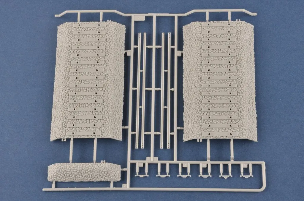Hobby Boss Hobbyboss 1/72 Karl Geraet 040/041 On Railway Transport # 82961 8 Hobby Boss Hobbyboss 1/72 Karl Geraet 040/041 On Railway Transport # 82961 - Image 6
