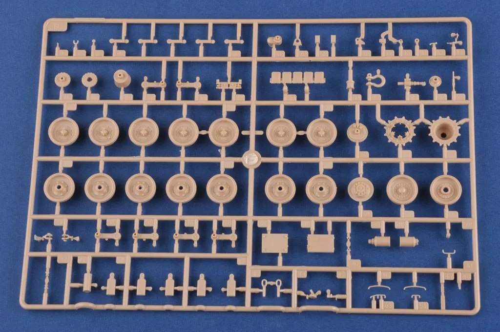 Hobby Boss Hobbyboss 1/35 Leopard C1A1 (Canadian MBT) # 84502 13 Hobby Boss Hobbyboss 1/35 Leopard C1A1 (Canadian MBT) # 84502 - Image 11