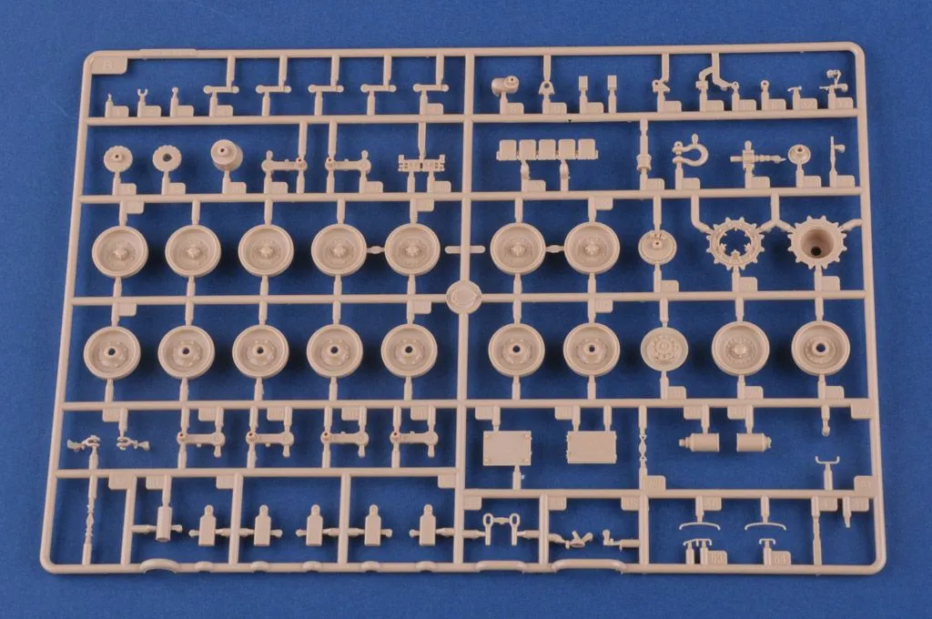 Hobby Boss Hobbyboss 1/35 Leopard C2 MEXAS (Canadian MBT) # 84504 14 Hobby Boss Hobbyboss 1/35 Leopard C2 MEXAS (Canadian MBT) # 84504 - Image 12