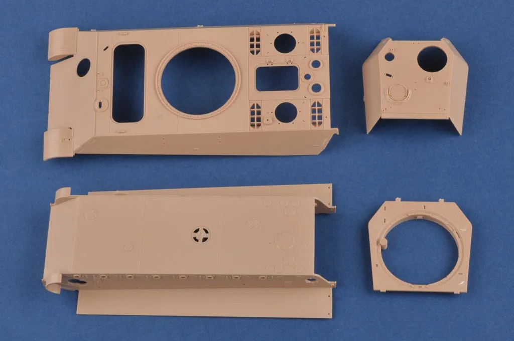 Hobby Boss Hobbyboss 1/35 Sd.Kfz.171 Panther Ausf G - Early German # 84551 7 Hobby Boss Hobbyboss 1/35 Sd.Kfz.171 Panther Ausf G - Early German # 84551 - Image 5