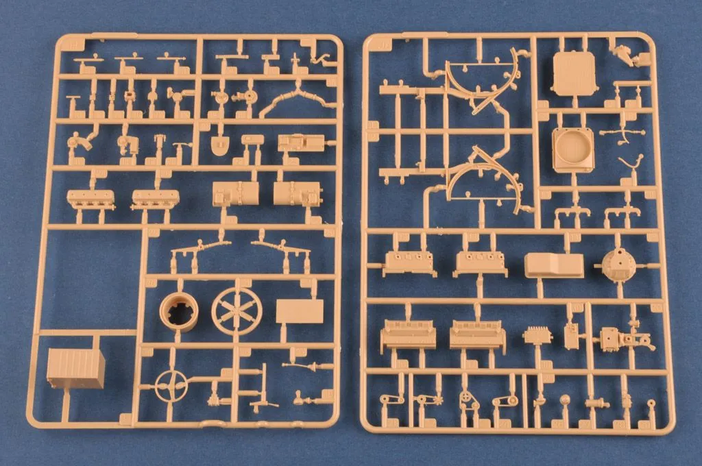 Hobby Boss Hobbyboss 1/35 KraZ-260B Tractor W/ MAZ/ChMZAP-5247G # 85523 16 Hobby Boss Hobbyboss 1/35 KraZ-260B Tractor W/ MAZ/ChMZAP-5247G # 85523 - Image 14
