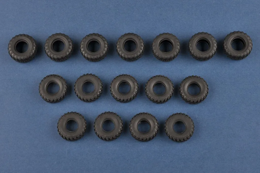 Hobby Boss Hobbyboss 1/35 KraZ-260B Tractor W/ MAZ/ChMZAP-5247G # 85523 19 Hobby Boss Hobbyboss 1/35 KraZ-260B Tractor W/ MAZ/ChMZAP-5247G # 85523 - Image 17