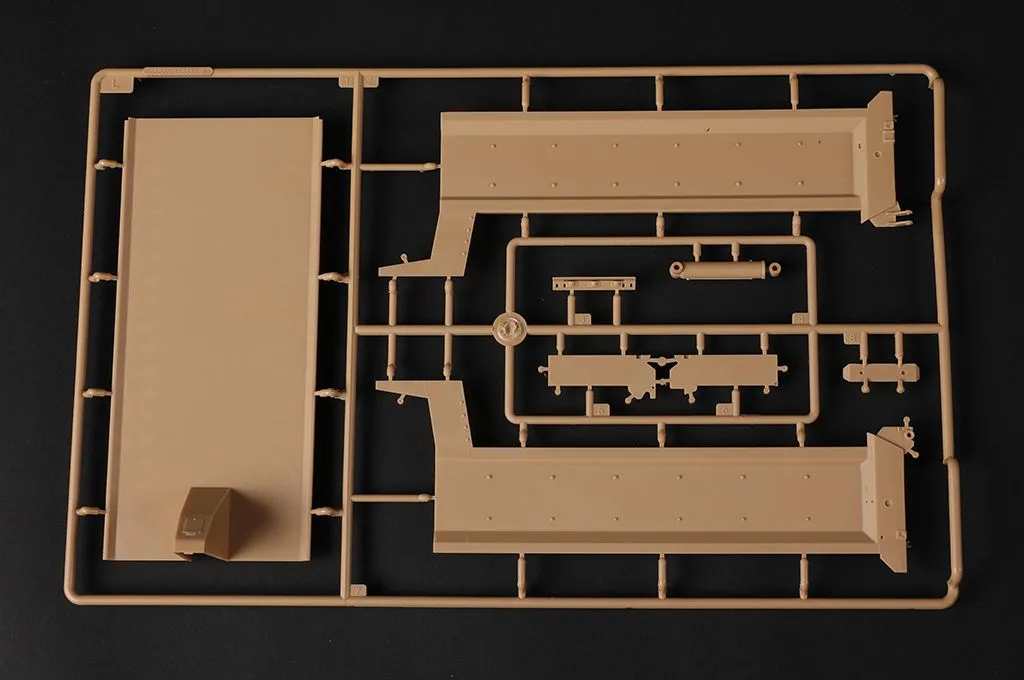 Hobby Boss Hobbyboss 1/35 M1070 Dump Truck # 85526 7 Hobby Boss Hobbyboss 1/35 M1070 Dump Truck # 85526 - Image 5