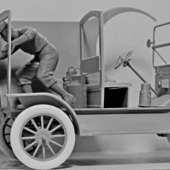 ICM 1/24 Gasoline Delivery, Model T 1912 Delivery Car # 24019 -Aircraft Kits Sales icm24019pic5