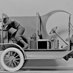 ICM 1/24 Gasoline Delivery, Model T 1912 Delivery Car # 24019 -Aircraft Kits Sales icm24019pic6