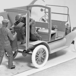 ICM 1/24 Gasoline Delivery, Model T 1912 Delivery Car # 24019 -Aircraft Kits Sales icm24019pic7