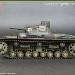 Miniart 1/35 Pz.Kpfw.3 Ausf. B With Crew # 35221 22 Miniart 1/35 Pz.Kpfw.3 Ausf. B With Crew # 35221 -Aircraft Kits Sales min35221 6