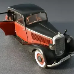 Miniart 1/35 German Passenger Car Type 170V 4 Door # 38008 -Aircraft Kits Sales min38008pic3