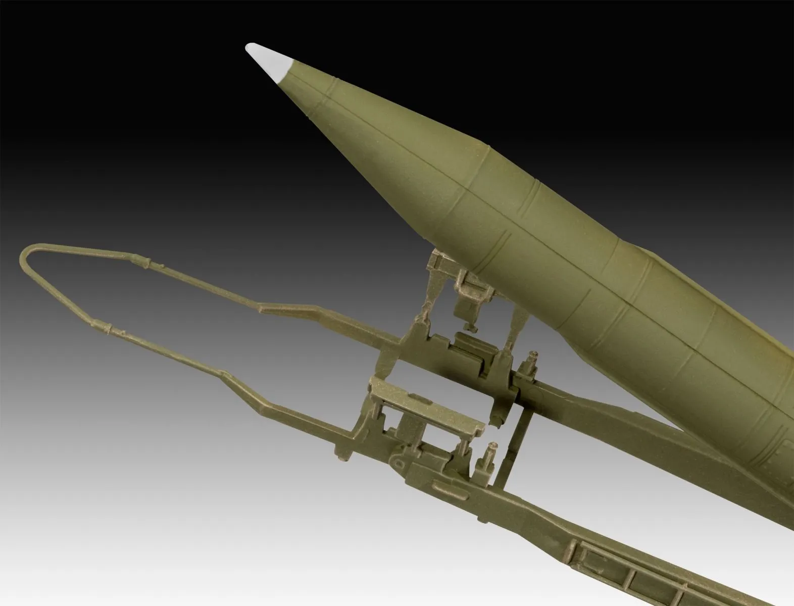 Revell 1/72 SCUD-B With MAZ-543 Transport And Launcher # 03332 8 Revell 1/72 SCUD-B With MAZ-543 Transport And Launcher # 03332 - Image 6