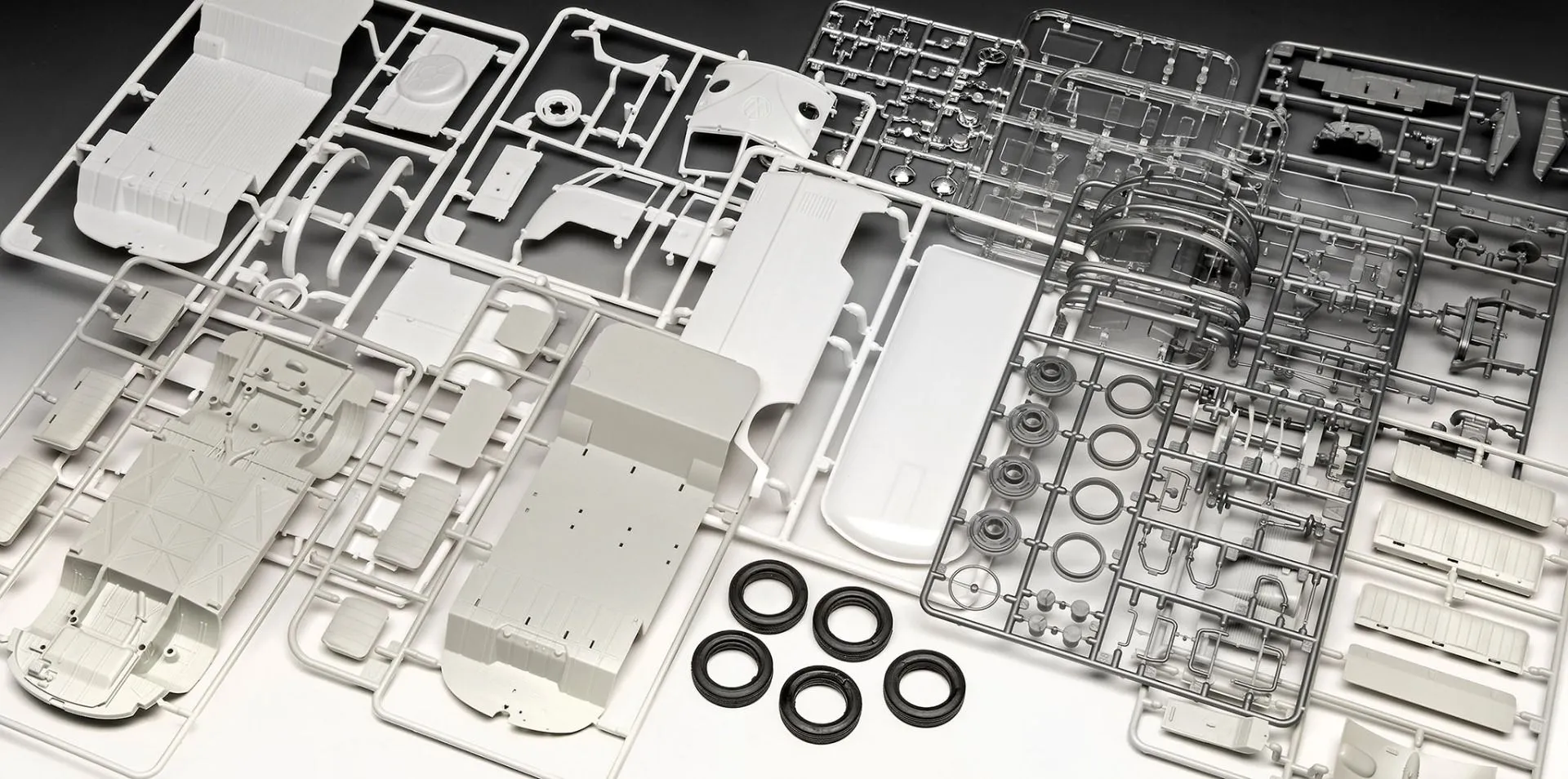 Revell 1/24 VW T1 Van 'The Who' Gift Set Limited Edition # 05672 10 Revell 1/24 VW T1 Van 'The Who' Gift Set Limited Edition # 05672 - Image 8