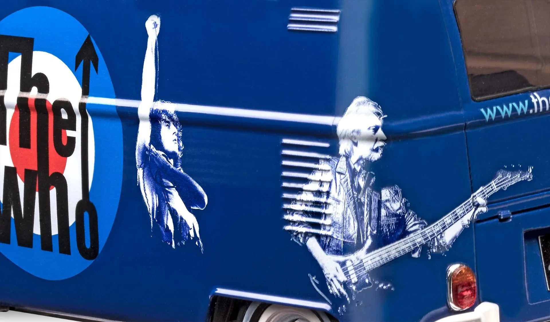 Revell 1/24 VW T1 Van 'The Who' Gift Set Limited Edition # 05672 7 Revell 1/24 VW T1 Van 'The Who' Gift Set Limited Edition # 05672 - Image 5