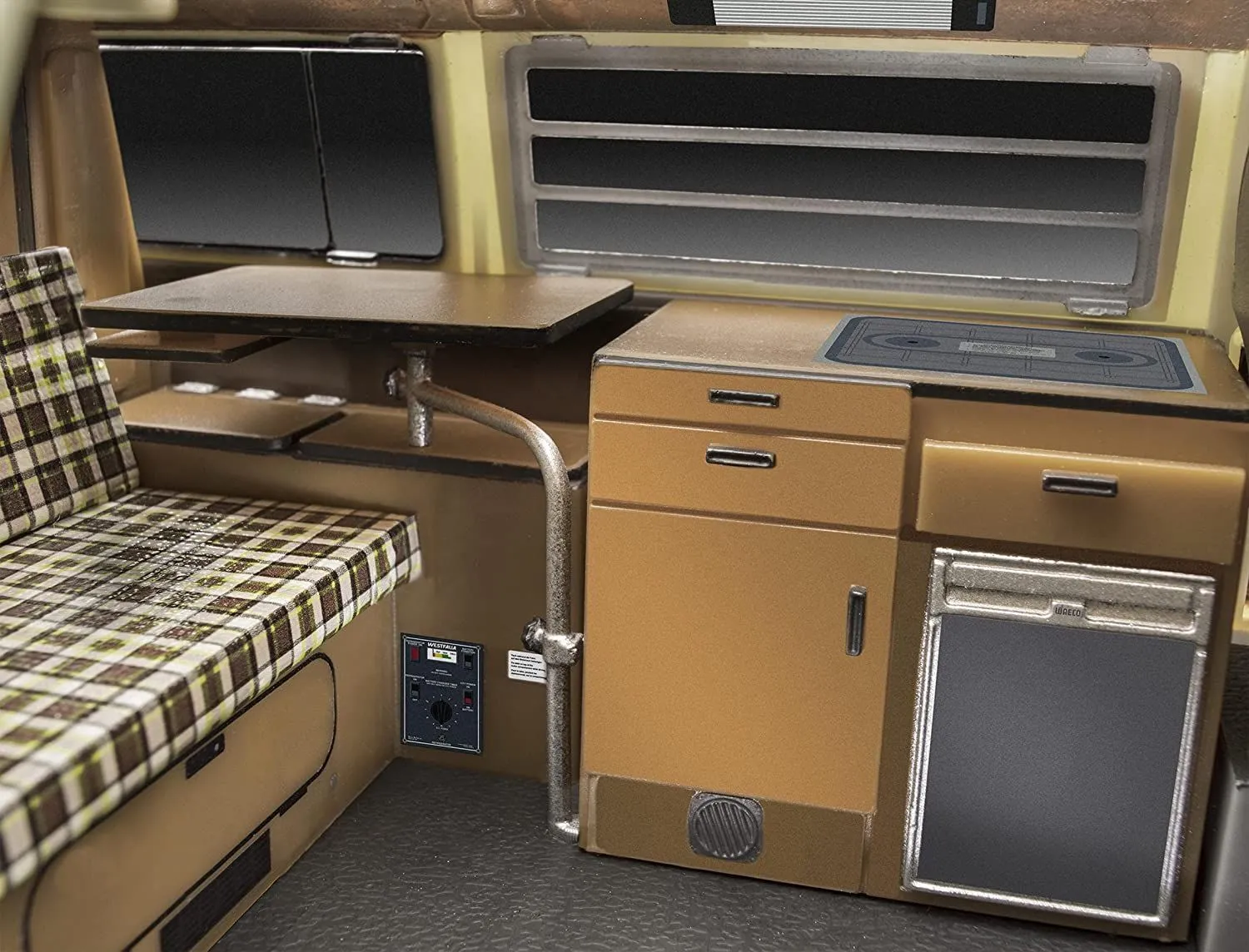 Revell 1/24 VW T2 Camper (easy-click) # 07676 5 Revell 1/24 VW T2 Camper (easy-click) # 07676 - Image 3