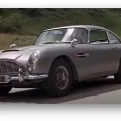 Revell 1/24 James Bond "Aston Martin DB5 Goldfinger" Gift Set # 05653