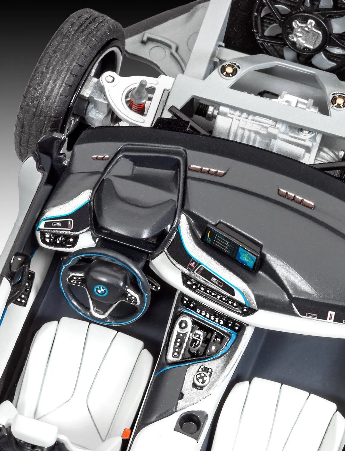 Revell 1/24 BMW I8 # 07008 - Plastic Model Kit 4 Revell 1/24 BMW I8 # 07008 - Plastic Model Kit - Image 2