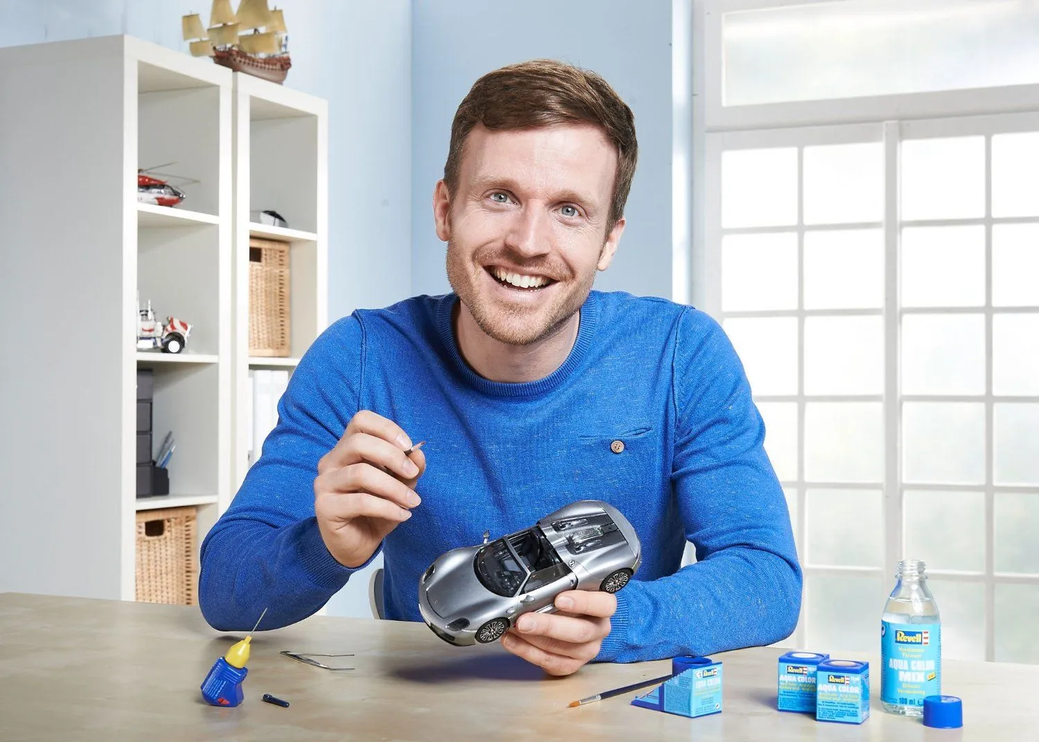 Revell 1/24 Porsche 918 Spyder # 07026 - Plastic Model Kit 12 Revell 1/24 Porsche 918 Spyder # 07026 - Plastic Model Kit - Image 10