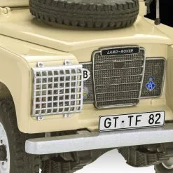 Revell 1/24 Land Rover Series III LWB (Commercial) # 07056 -Aircraft Kits Sales rvl07056 4