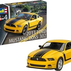 Revell 1/25 2013 Ford Mustang Boss 302 # 07652