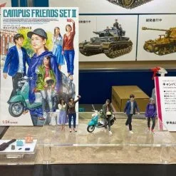 Tamiya 1/24 Campus Friends 2 Set # 24356 16 Tamiya 1/24 Campus Friends 2 Set # 24356 -Aircraft Kits Sales ta24356 3pic5