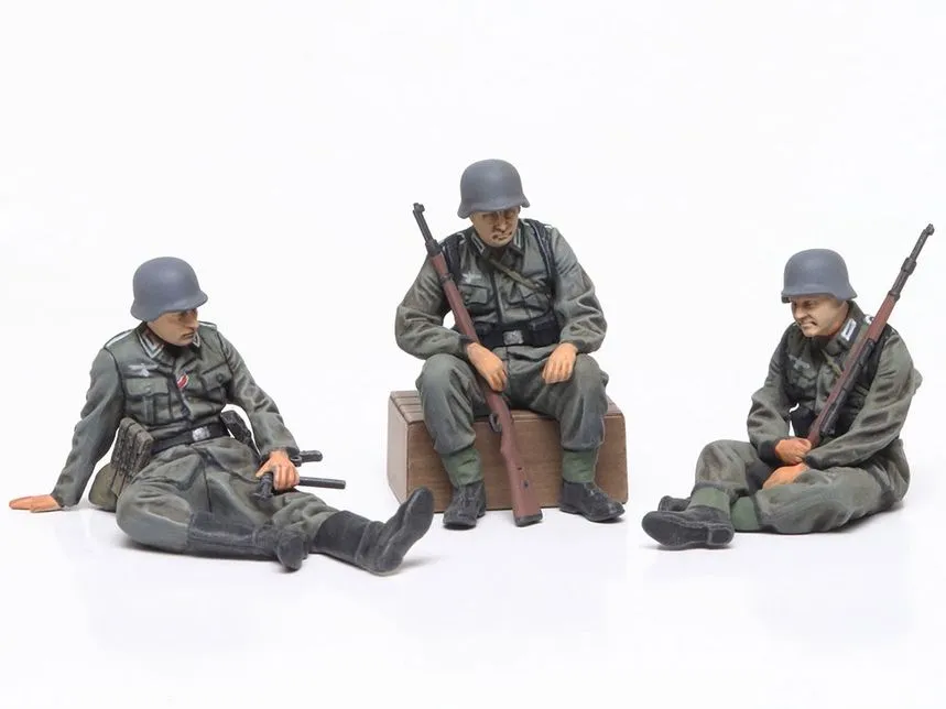 Tamiya 1/48 WWII Wehermacht Infantry Set # 32602 6 Tamiya 1/48 WWII Wehermacht Infantry Set # 32602 - Image 4