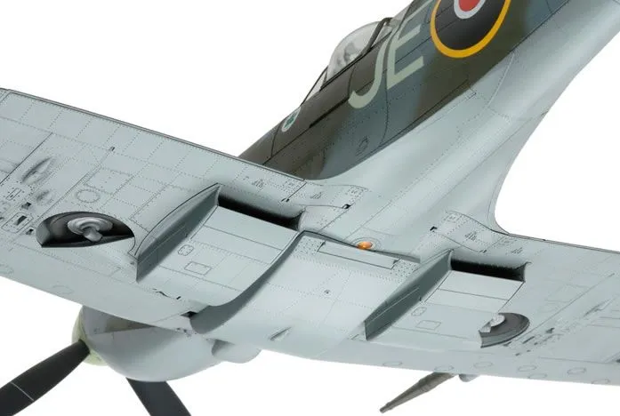 Tamiya 1/32 RAF Spitfire Mk.IXc # 60319 - Plastic Model Kit 8 Tamiya 1/32 RAF Spitfire Mk.IXc # 60319 - Plastic Model Kit - Image 6