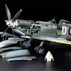 Tamiya 1/32 Supermarine Spitfire Mk.XVIe # 60321 - Plastic Model Kit -Aircraft Kits Sales tam60321pic1