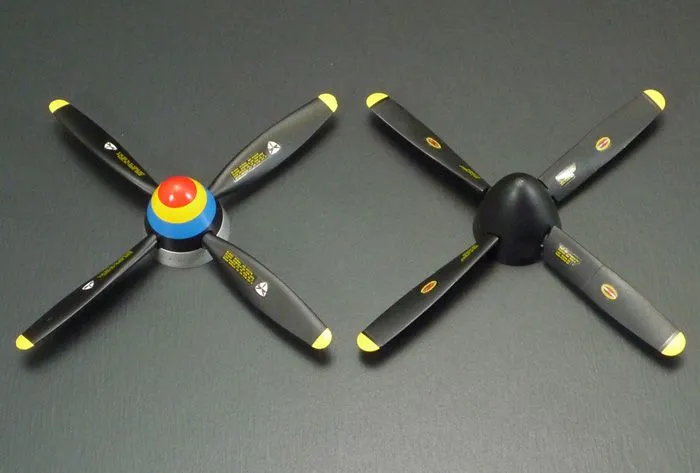 Tamiya 1/32 NORTH AMERICAN P-51D/K MUSTANG # 60323 - Plastic Model Kit 9 Tamiya 1/32 NORTH AMERICAN P-51D/K MUSTANG # 60323 - Plastic Model Kit - Image 7