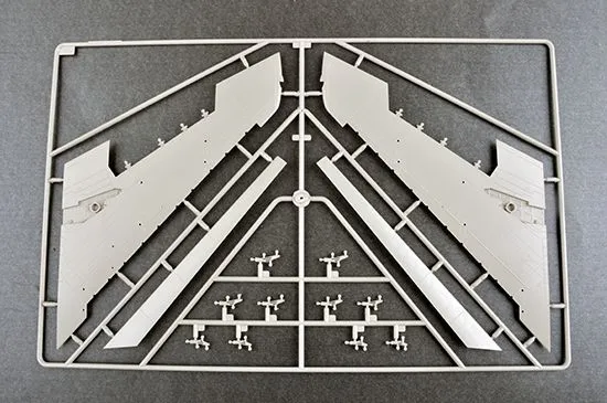 Trumpeter 1/32 North-American F-100C Super Sabre # 03221 12 Trumpeter 1/32 North-American F-100C Super Sabre # 03221 - Image 10