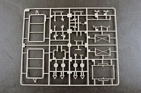 Trumpeter 1/32 North-American F-100C Super Sabre # 03221 13 Trumpeter 1/32 North-American F-100C Super Sabre # 03221 - Image 11