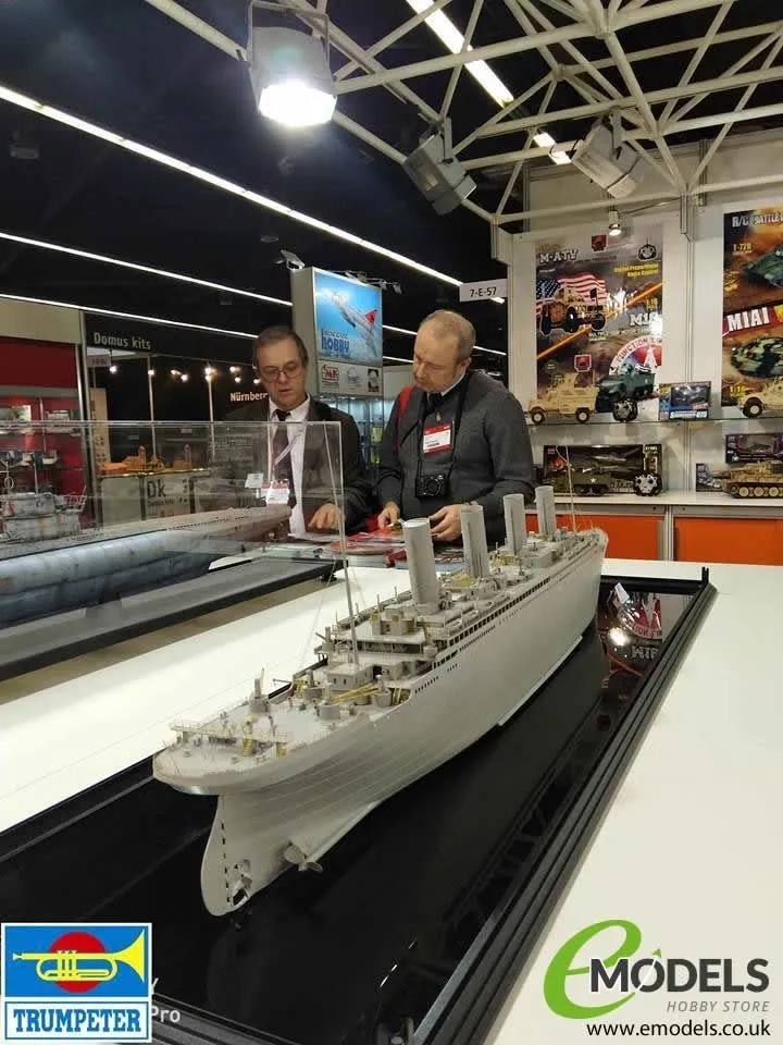 Trumpeter 1/200 R.M.S TITANIC W/ LED Light Set # 03719 3 Trumpeter 1/200 R.M.S TITANIC W/ LED Light Set # 03719