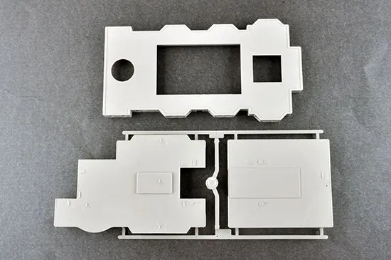 Trumpeter 1/200 R.M.S TITANIC W/ LED Light Set # 03719 40 Trumpeter 1/200 R.M.S TITANIC W/ LED Light Set # 03719 - Image 38