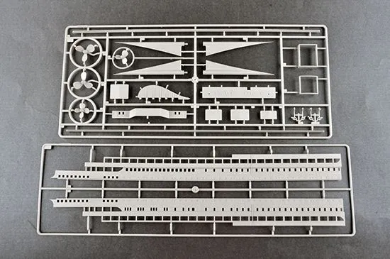 Trumpeter 1/200 R.M.S TITANIC W/ LED Light Set # 03719 31 Trumpeter 1/200 R.M.S TITANIC W/ LED Light Set # 03719 - Image 29