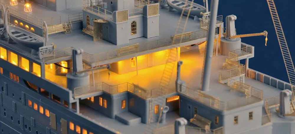 Trumpeter 1/200 R.M.S TITANIC W/ LED Light Set # 03719 6 Trumpeter 1/200 R.M.S TITANIC W/ LED Light Set # 03719 - Image 4