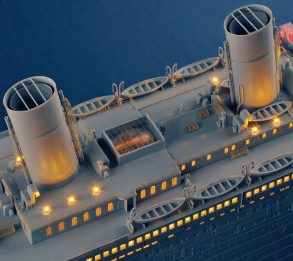 Trumpeter 1/200 R.M.S TITANIC W/ LED Light Set # 03719 11 Trumpeter 1/200 R.M.S TITANIC W/ LED Light Set # 03719 - Image 9