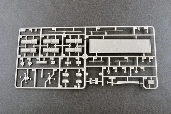 Trumpeter 1/350 Schleswig-Holstein Battleship 1908 # 05355 12 Trumpeter 1/350 Schleswig-Holstein Battleship 1908 # 05355 - Image 10