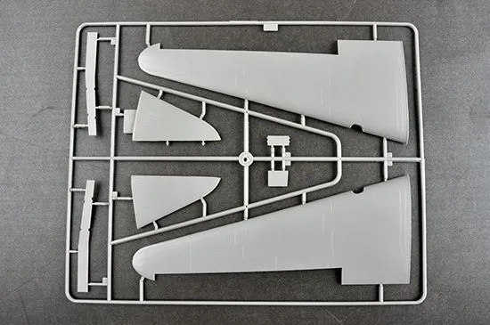 Trumpeter 1/48 Douglas DC-3 CNAC # 05813 11 Trumpeter 1/48 Douglas DC-3 CNAC # 05813 - Image 9