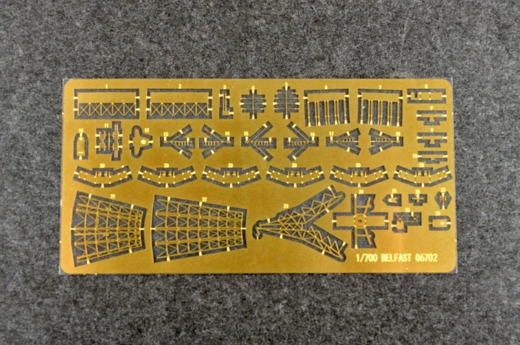 Trumpeter 1/700 HMS Belfast 1959 # 06702 17 Trumpeter 1/700 HMS Belfast 1959 # 06702 - Image 15