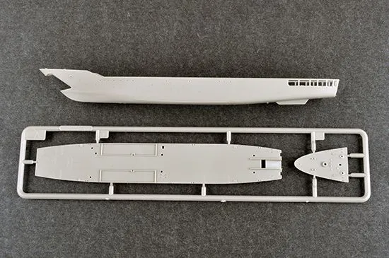 Trumpeter 1/700 PLA Navy Type 072A LST # 06728 7 Trumpeter 1/700 PLA Navy Type 072A LST # 06728 - Image 5