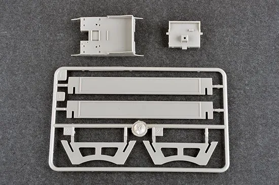 Trumpeter 1/700 PLA Navy Type 072A LST # 06728 8 Trumpeter 1/700 PLA Navy Type 072A LST # 06728 - Image 6